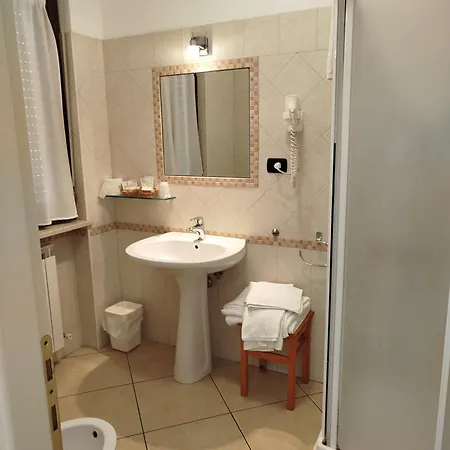 Le 2 Rose Hotel 3*