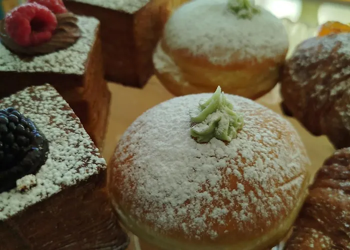 Le 2 Rose 新塞韦里诺马尔凯